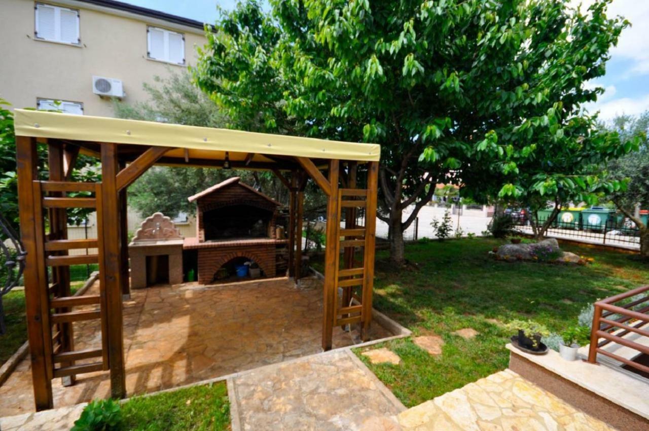 Ana M Apartments Novigrad Istria Kültér fotó